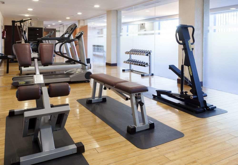 Ac Hotel Palacio De Santa Ana By Marriott Valladolid Eksteriør bilde A gym
