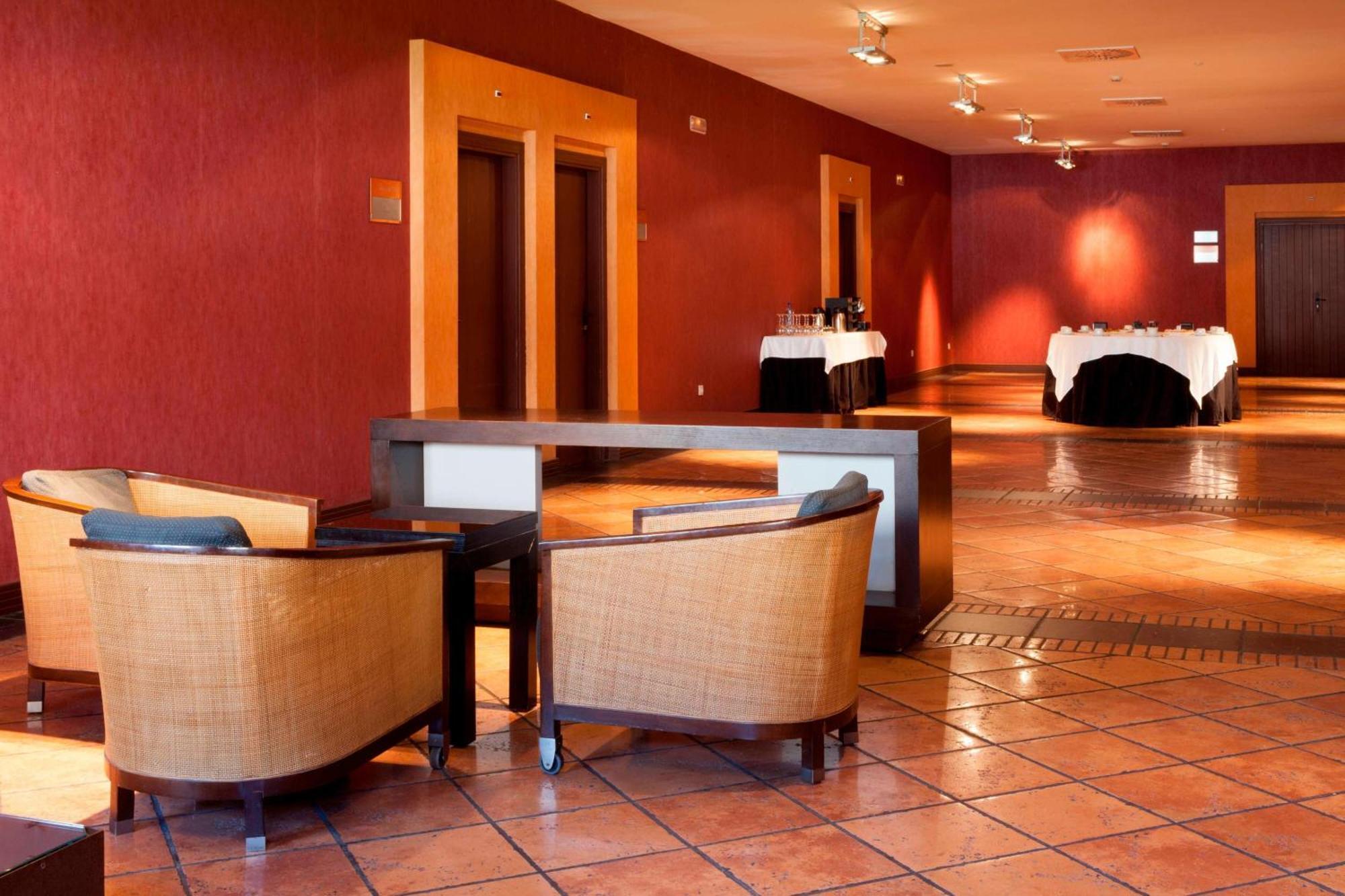 Ac Hotel Palacio De Santa Ana By Marriott Valladolid Eksteriør bilde The lobby of the hotel