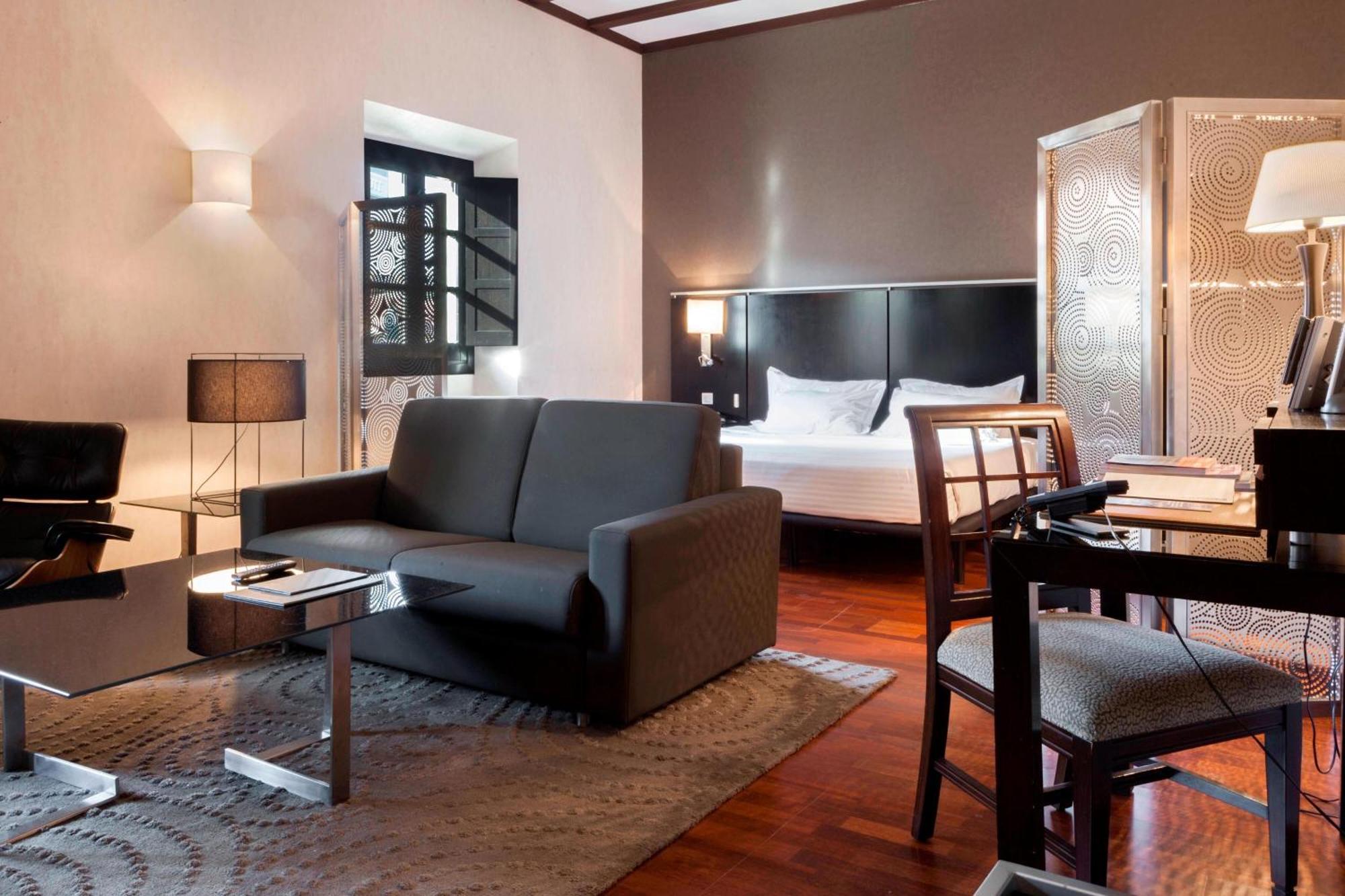 Ac Hotel Palacio De Santa Ana By Marriott Valladolid Eksteriør bilde Suite at the Hotel