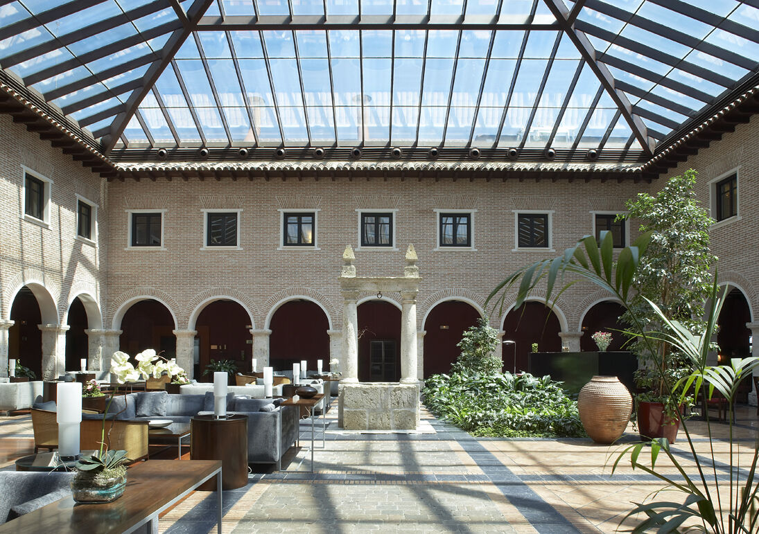 Ac Hotel Palacio De Santa Ana By Marriott Valladolid Eksteriør bilde The interior of the hotel